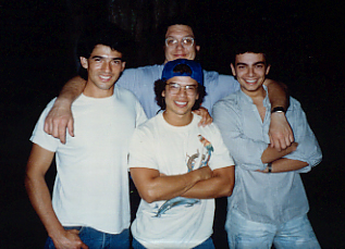 A group of friends at Randi' home in Florida: Rodrigo, Penn Jillette, José Alvarez and Massimo.